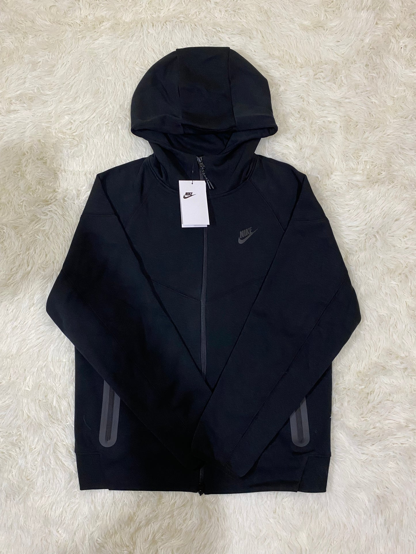 NIKE TECH FLECCE📢