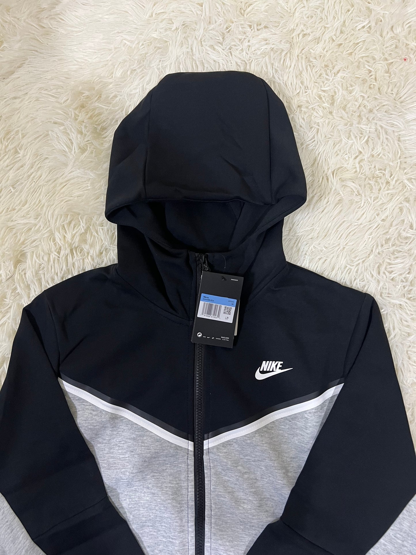 NIKE TECH FLECCE📢