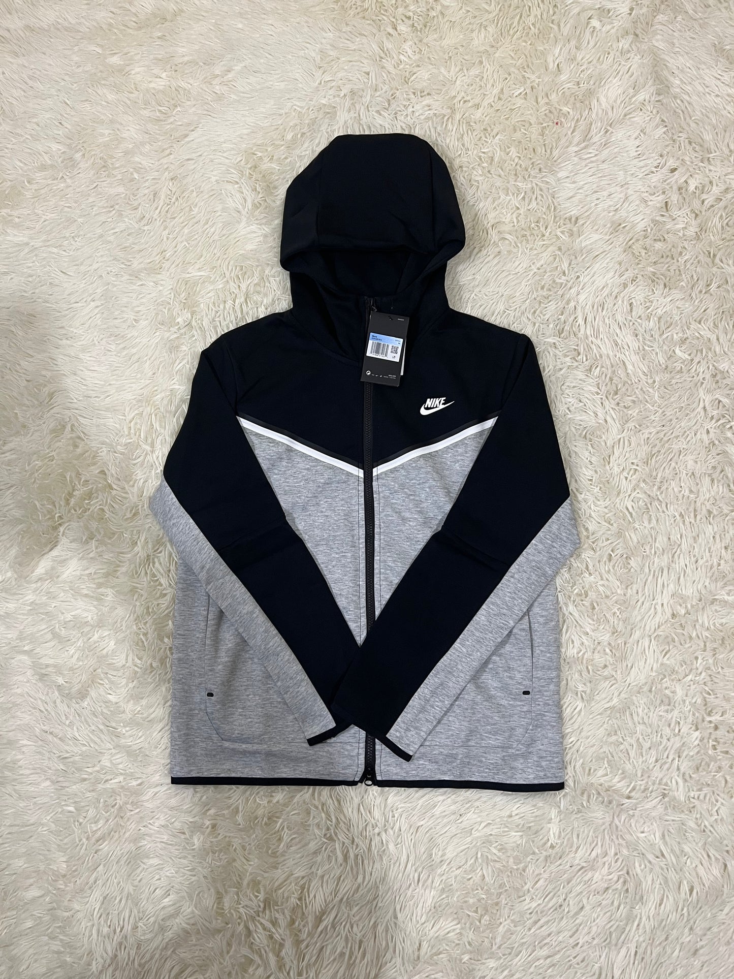 NIKE TECH FLECCE📢